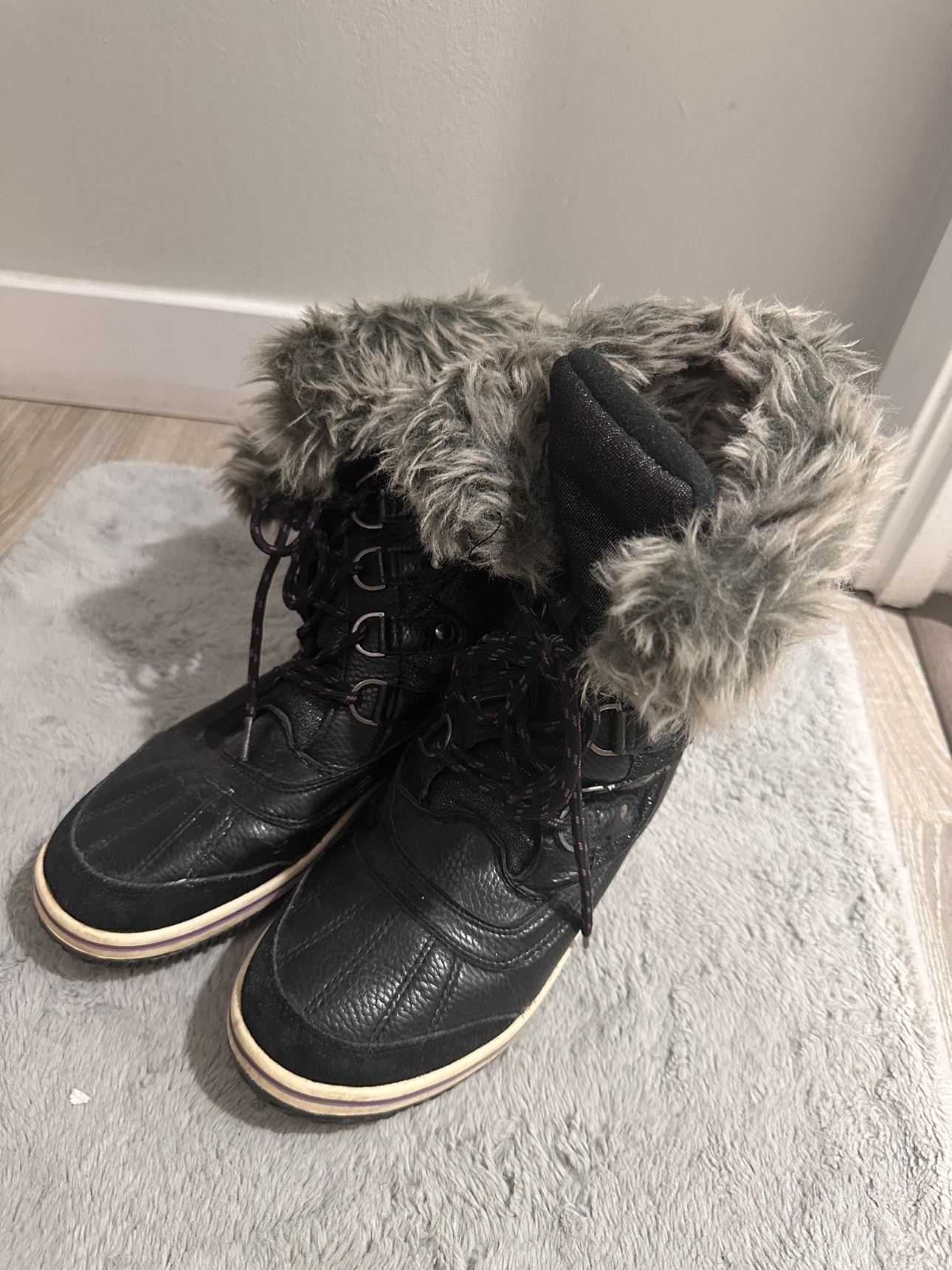 Size 8 wibter boots
