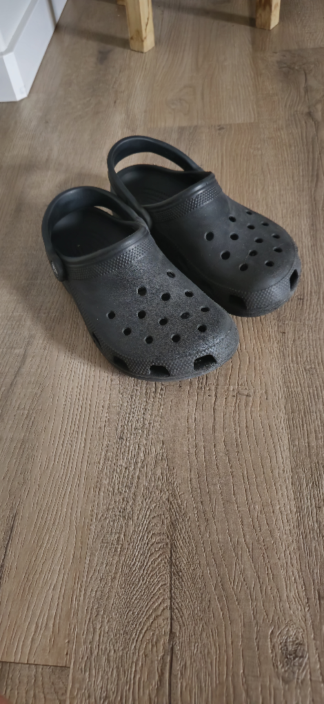 crocs. size on a picture