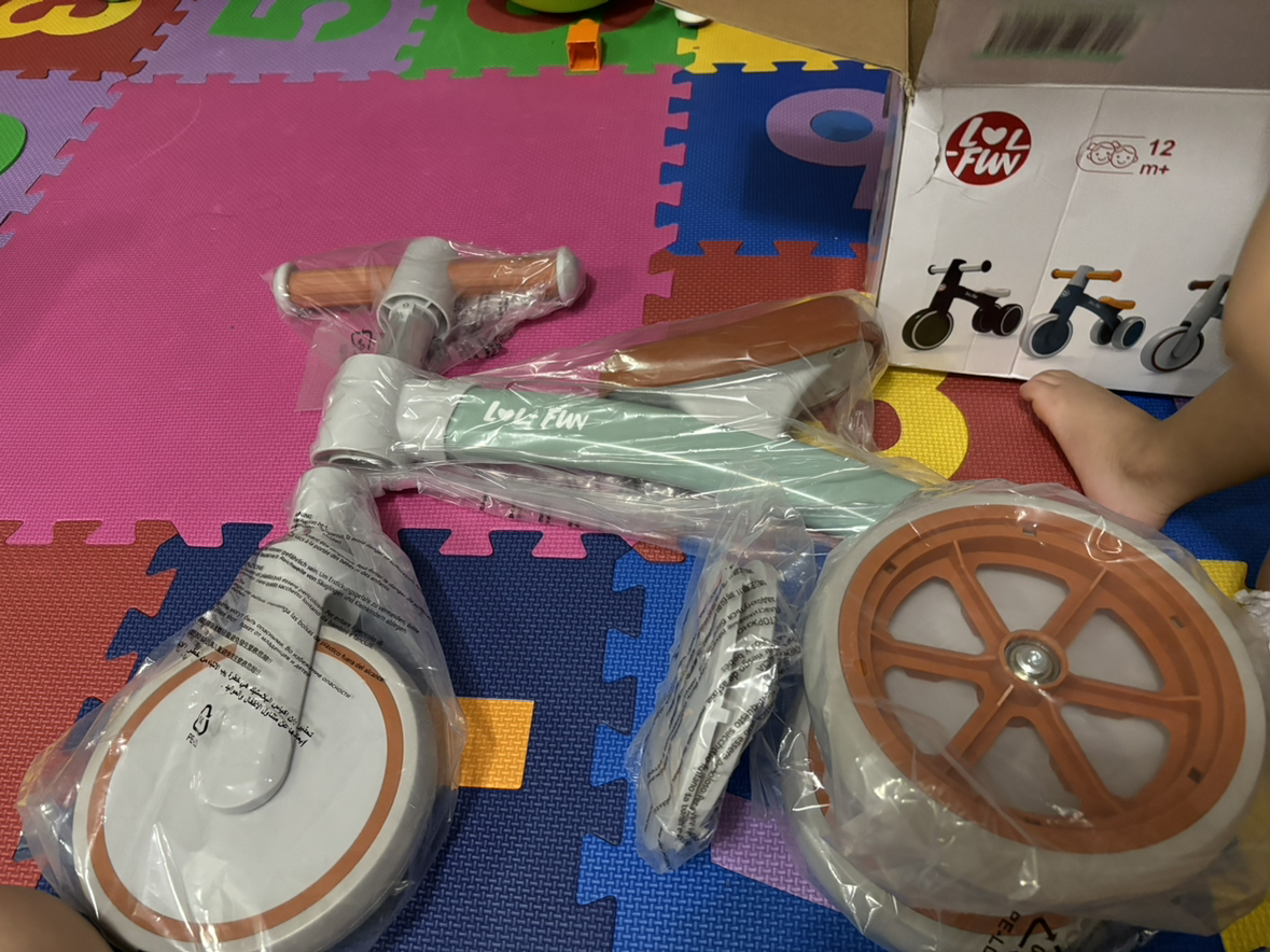 Toddlers kids balance bike - photo 2
