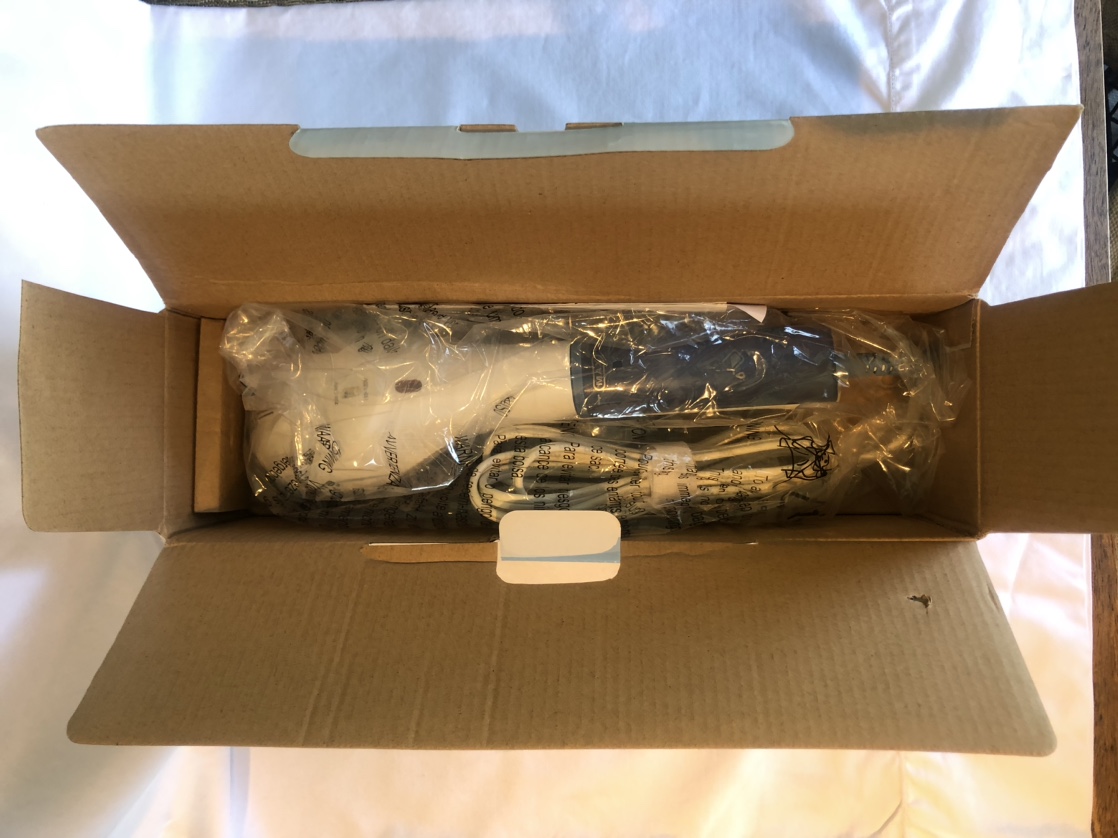 💨Rowenta Steam Press Iron Dual Voltage, 55 mL tank (DR6055) image indicator(10)