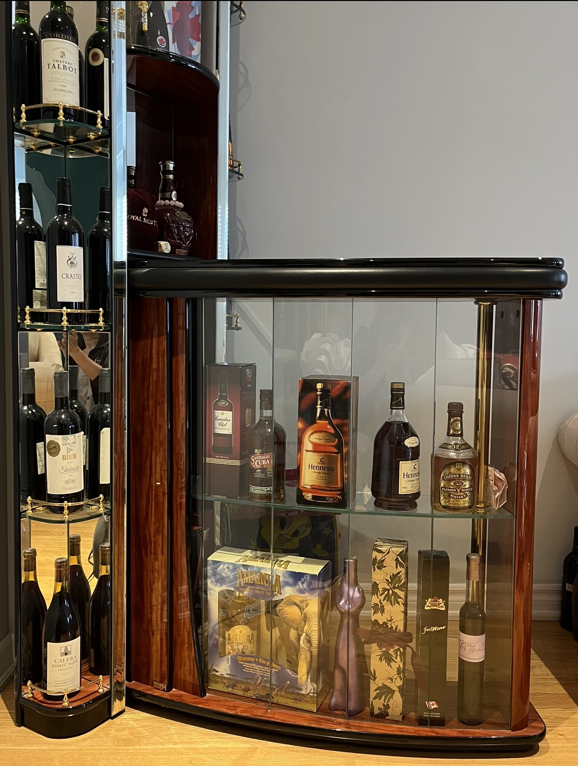 Italian elegantly designed wine cabinet。意大利設計師的高級酒櫃 - photo 4