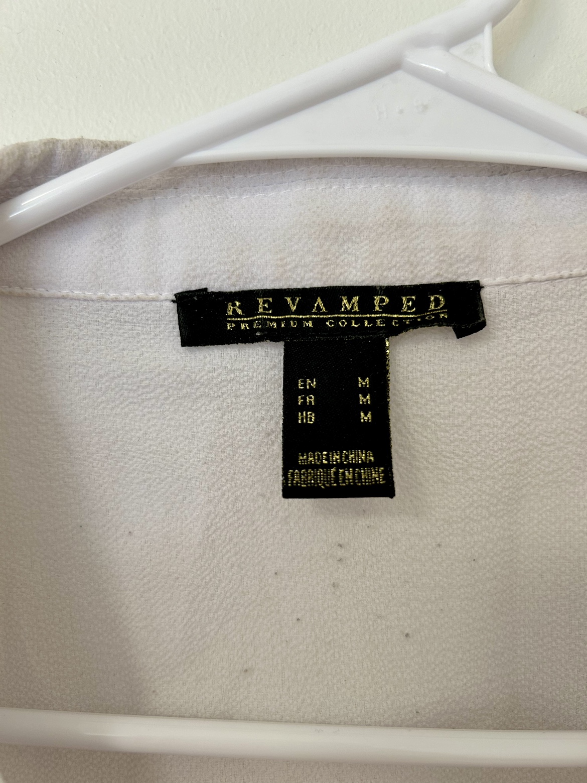 White crop shirt - Size Medium, fits bust 38” - photo 4