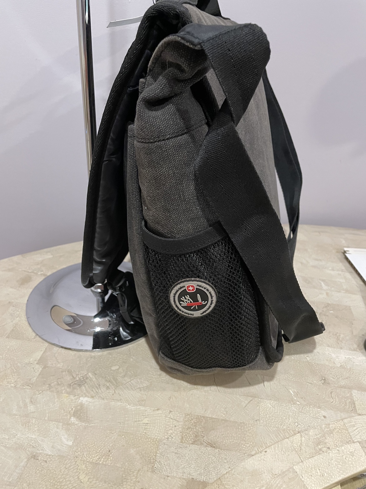 Brand new Swiss Gear computer bag image indicator(4)