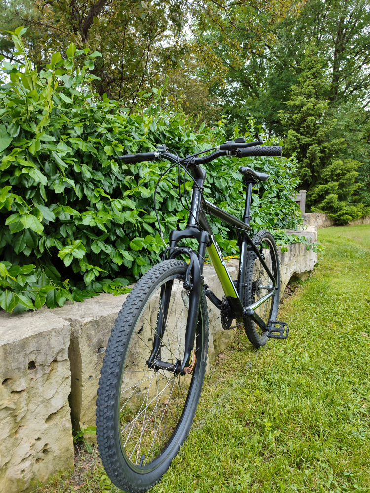 Bicycle GT Mountain Bike, 26 tires, 21 speed - photo 2