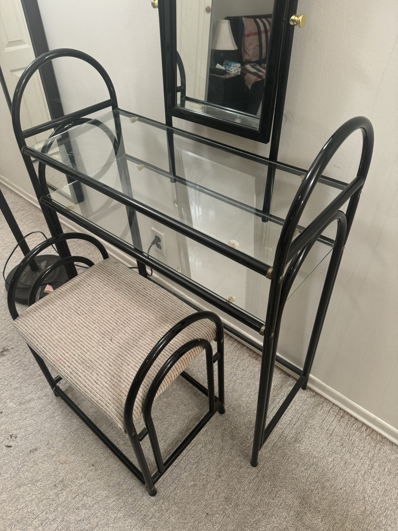 Vanity with mirror and stool - photo 2