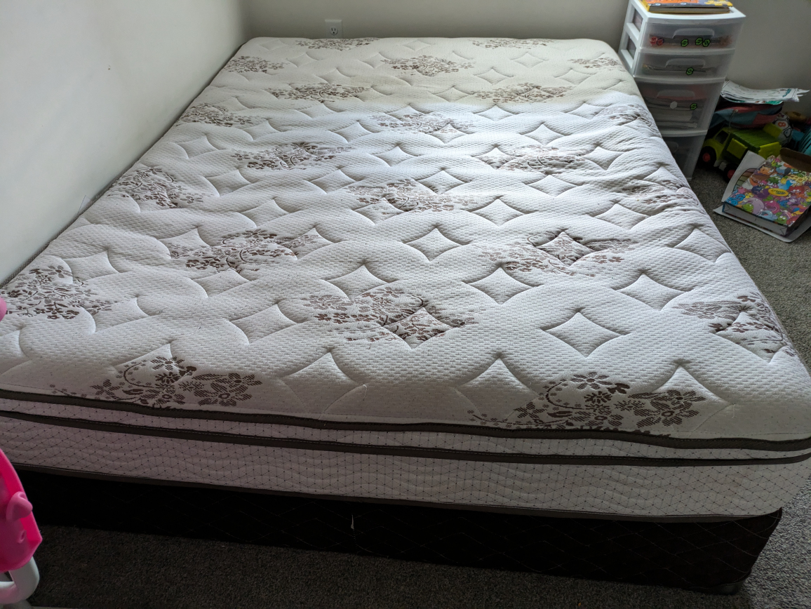 Queen size box spring and mattress