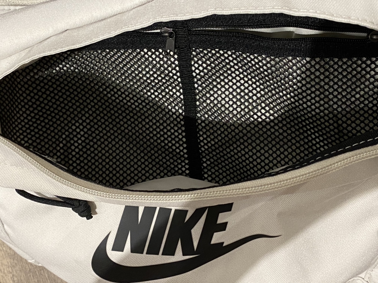 Nike Premium Hip Pack 8L White image indicator(2)