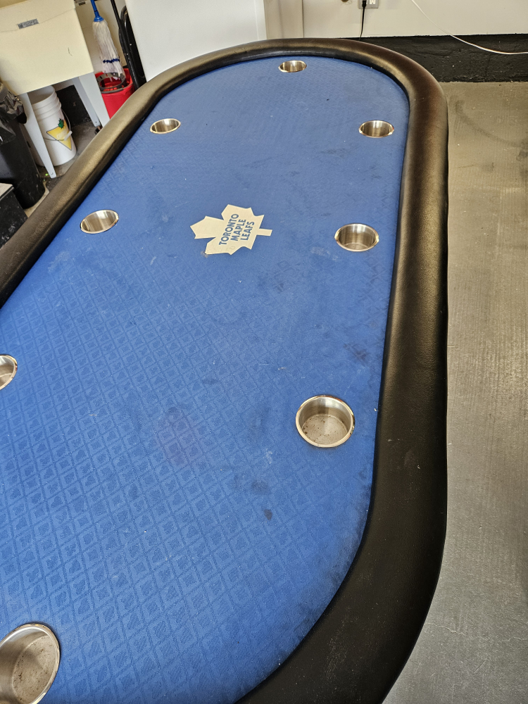 poker table - maple leafs