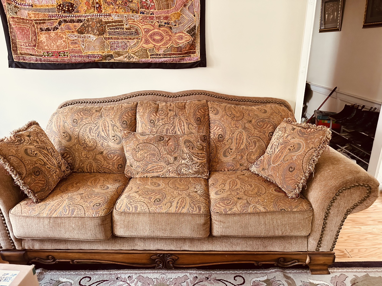 Sofa center table and end tables all antique - photo 4