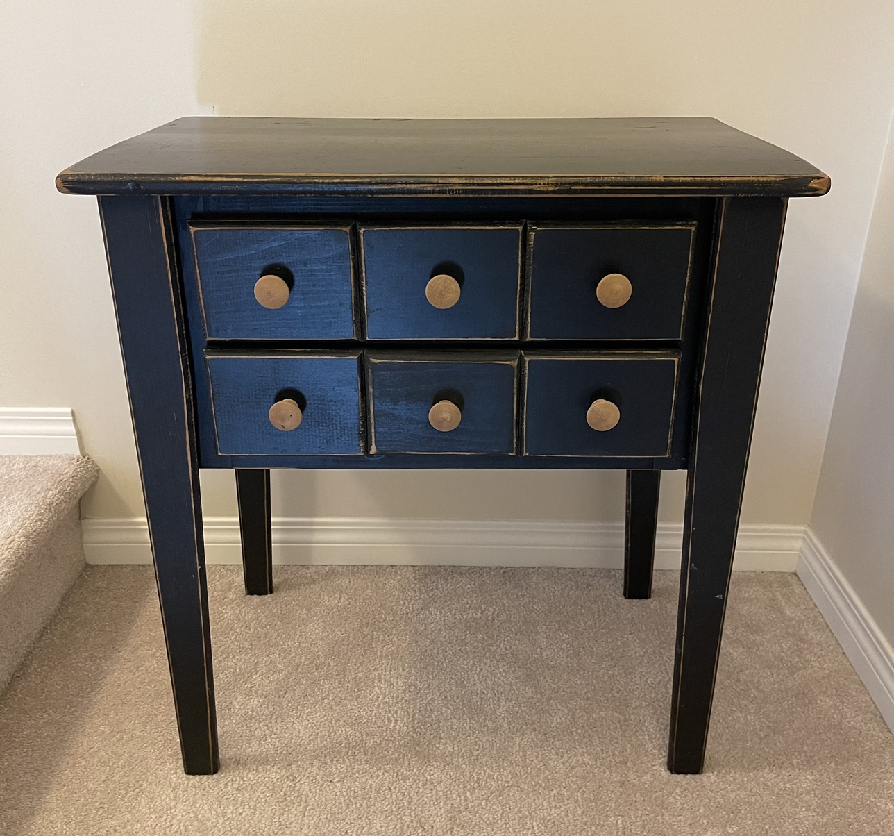 Solid wood end table thumbnail