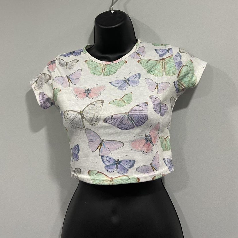 crop butterfly tee image indicator(2)