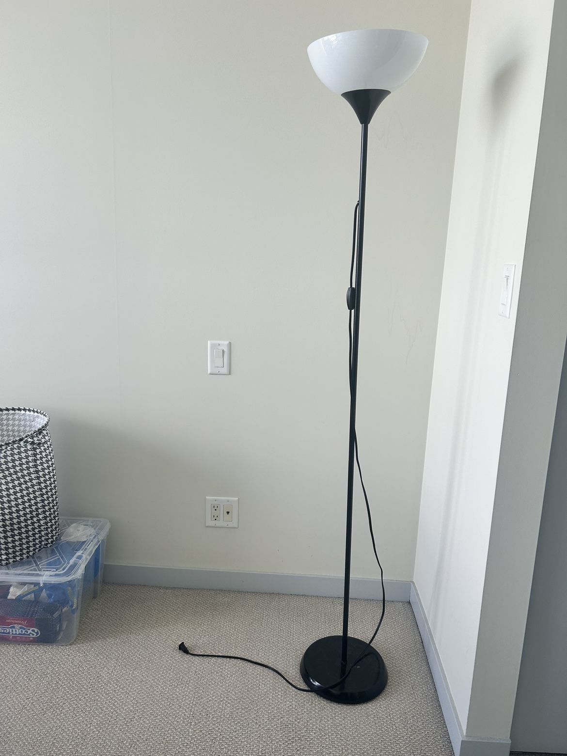 Floor lamp.