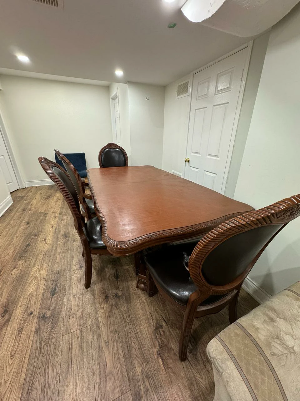 Maplewood dining table with 6 chairs