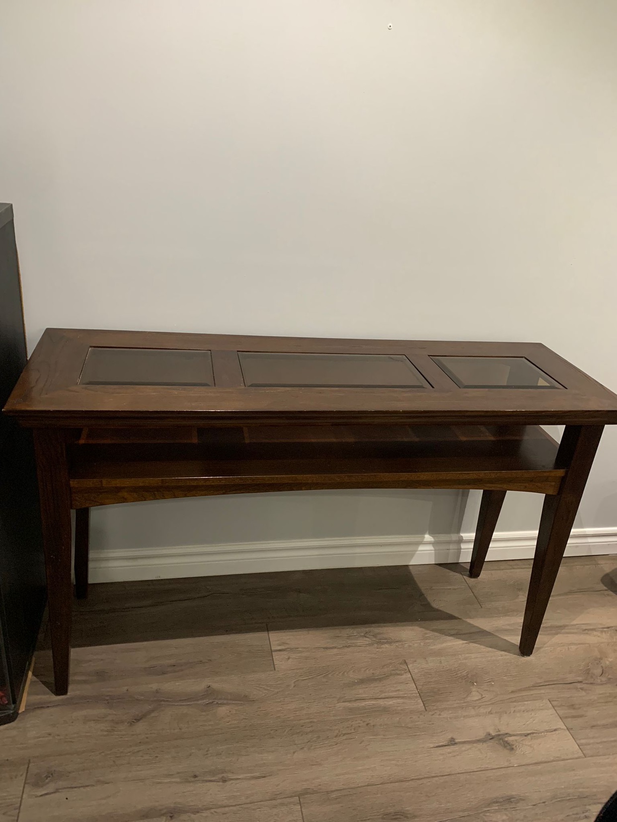 3 piece funiture set. Side table, coffee table
