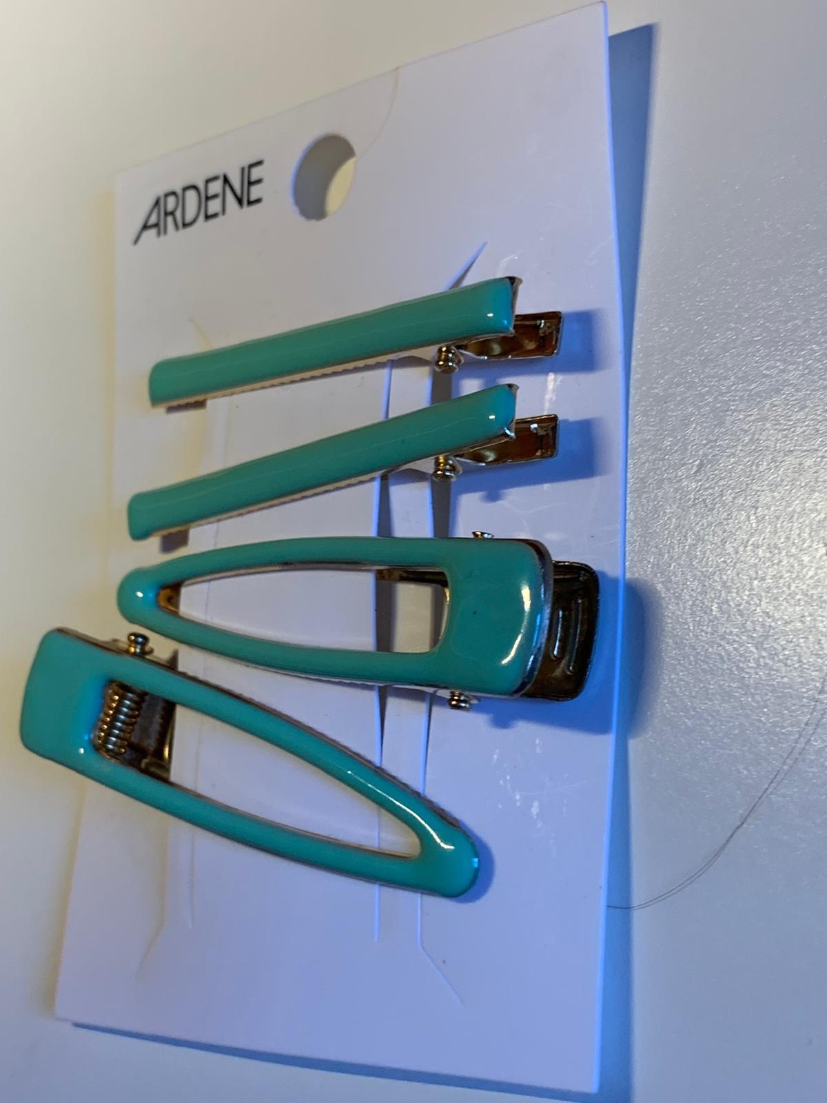 Torquoise hair clip image indicator(5)