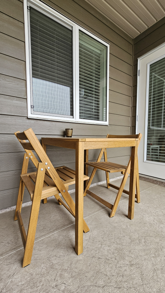 IKEA Table and 2 Folding Chairs - photo 3