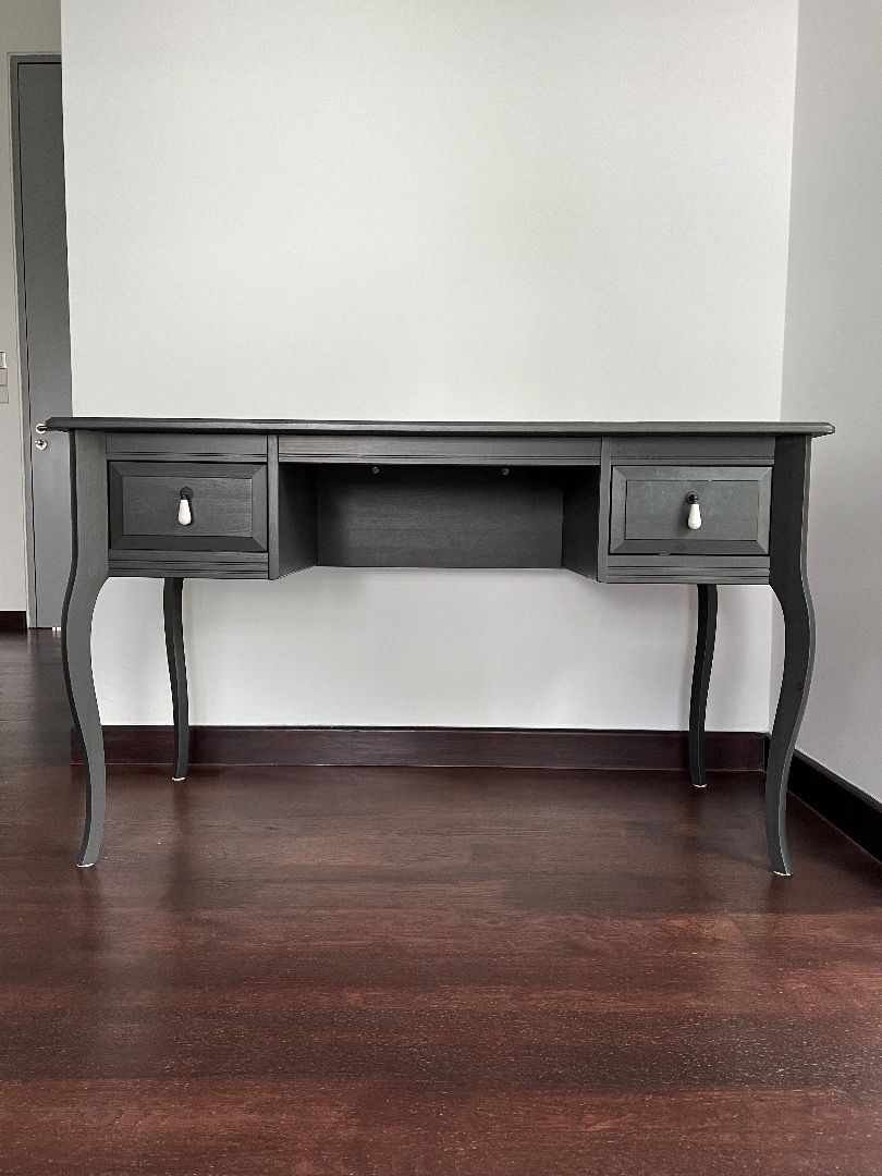 Vanity / Study desk / Decor table Perfect condition thumbnail