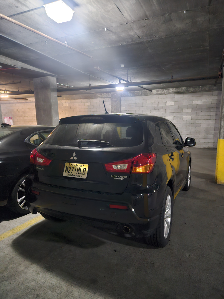 2011 Mitsubishi Outlander Sport SE Sport - photo 3