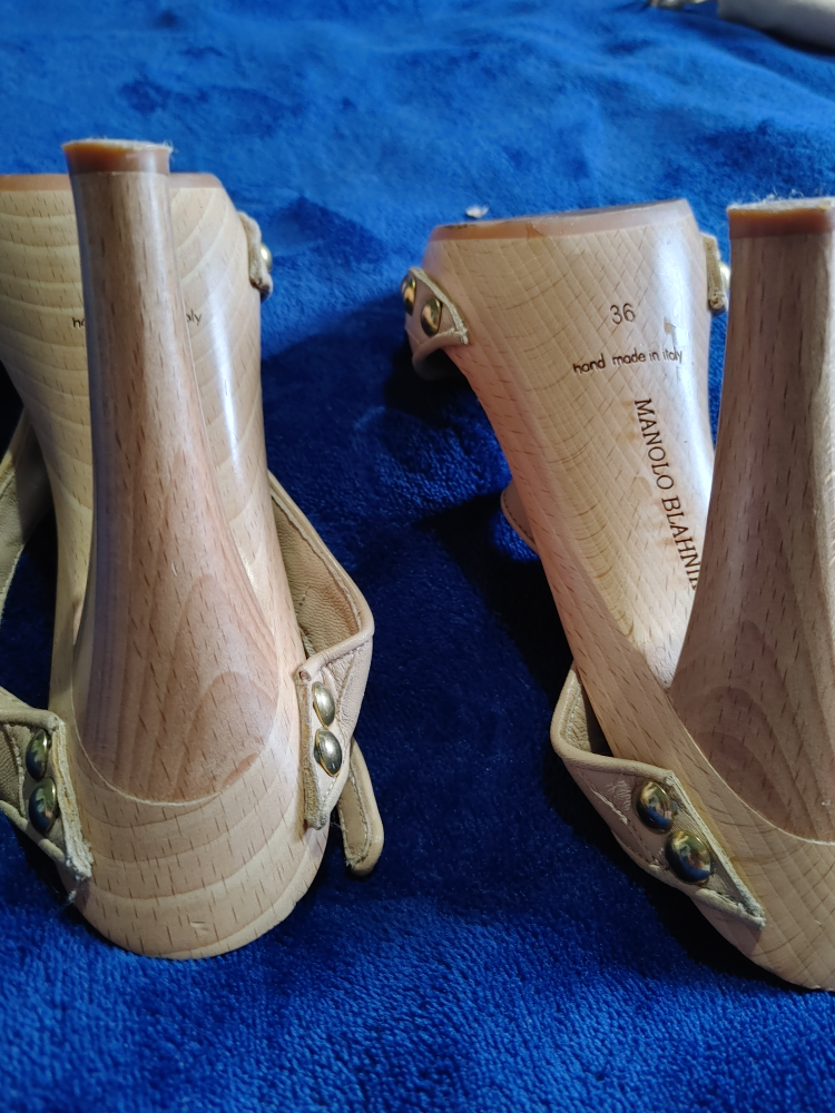 Manolo Blahnik heels - photo 2