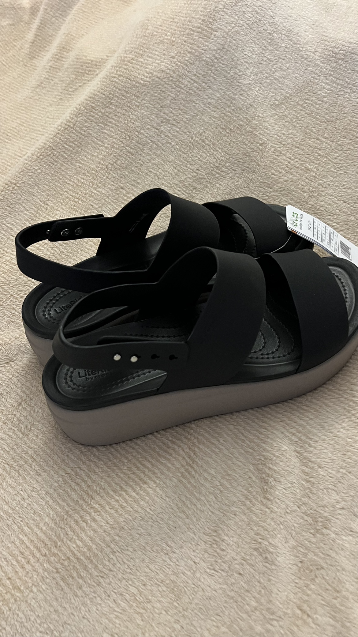 New Crocs Brooklyn Low Wedge (Women 9) thumbnail