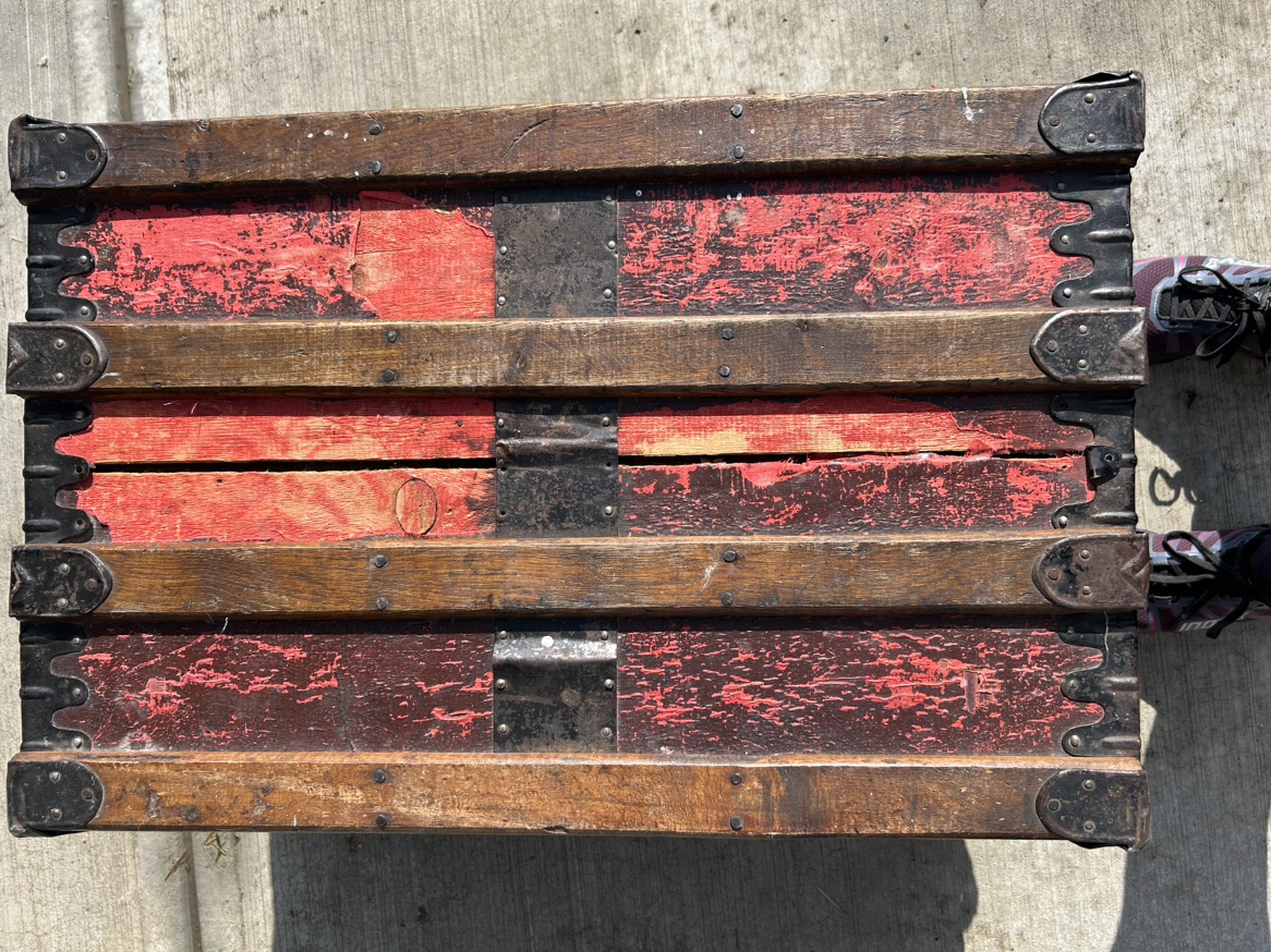 Old Antique Steam Chest - photo 2