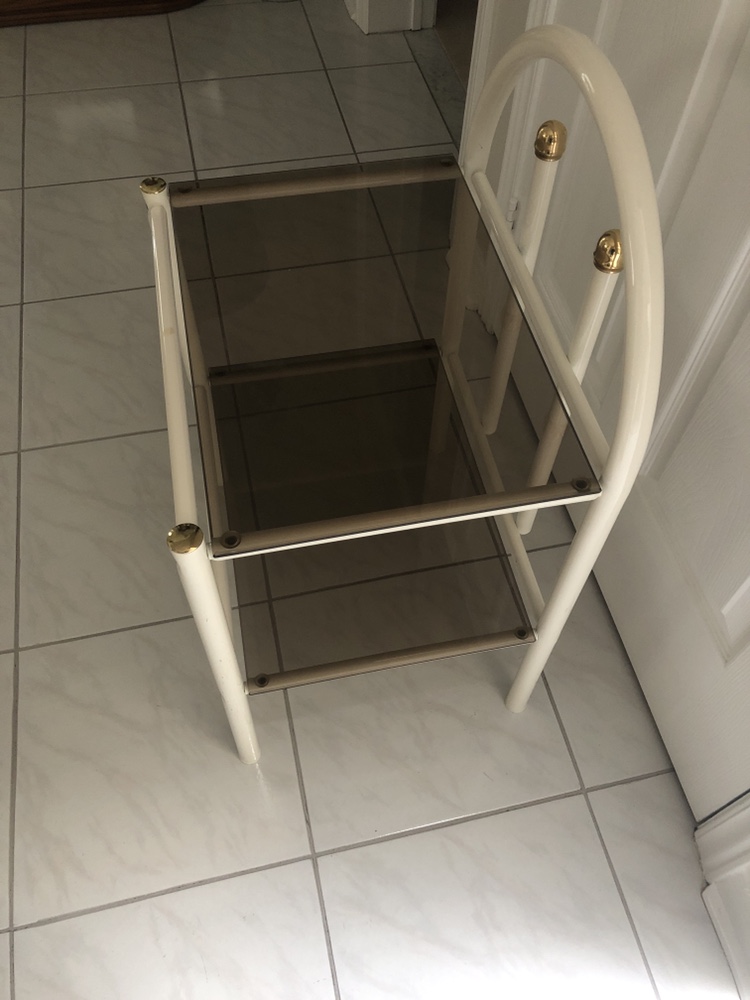 Glass end table image indicator(2)