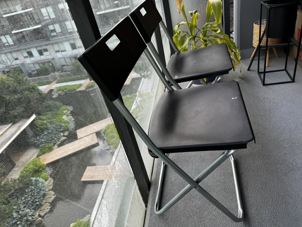 Set of two Folding Chairs image indicator(2)