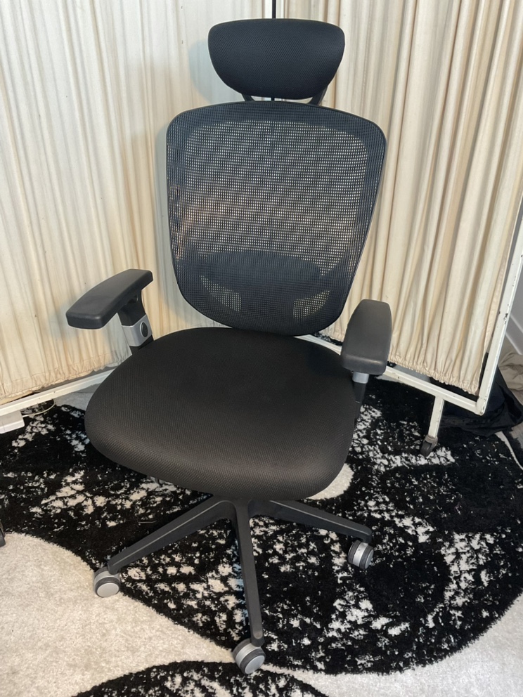 Ergonomic office chair
