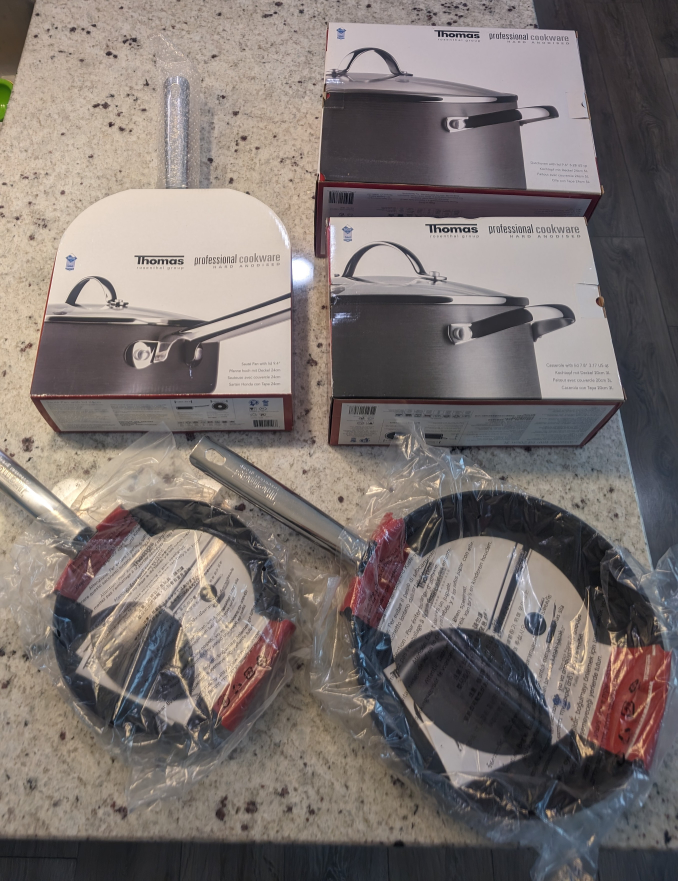 Thomas Rosenthal Cookware Set thumbnail