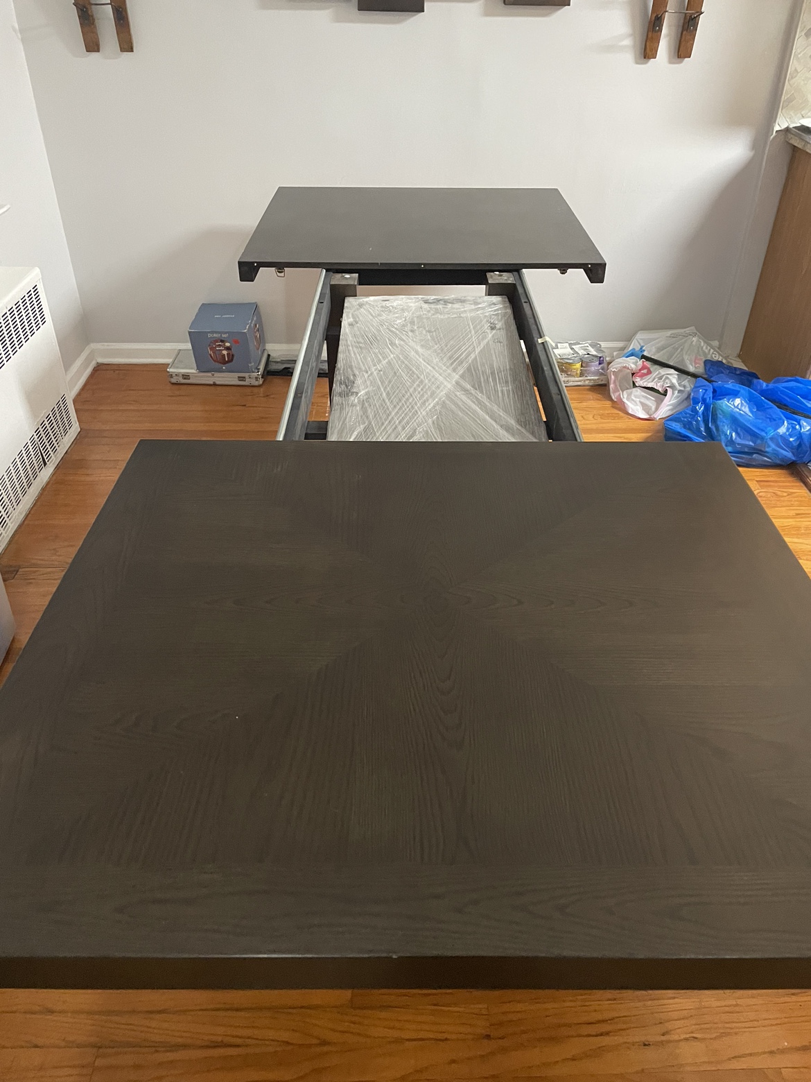 Extendable Wood Table & 4 chairs - photo 4