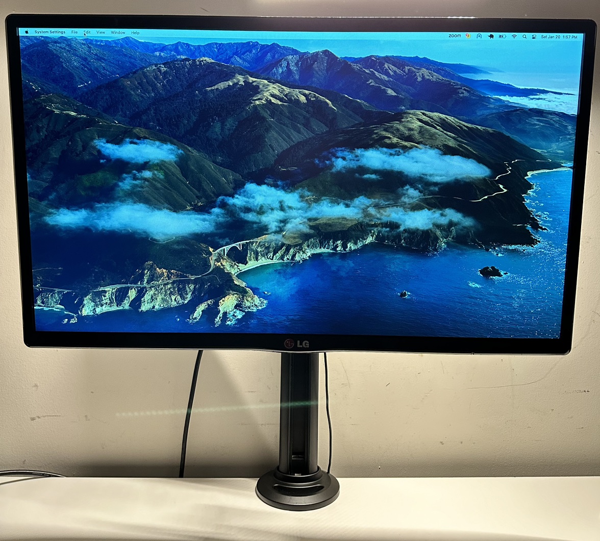 LG monitor-24 inches 🧡