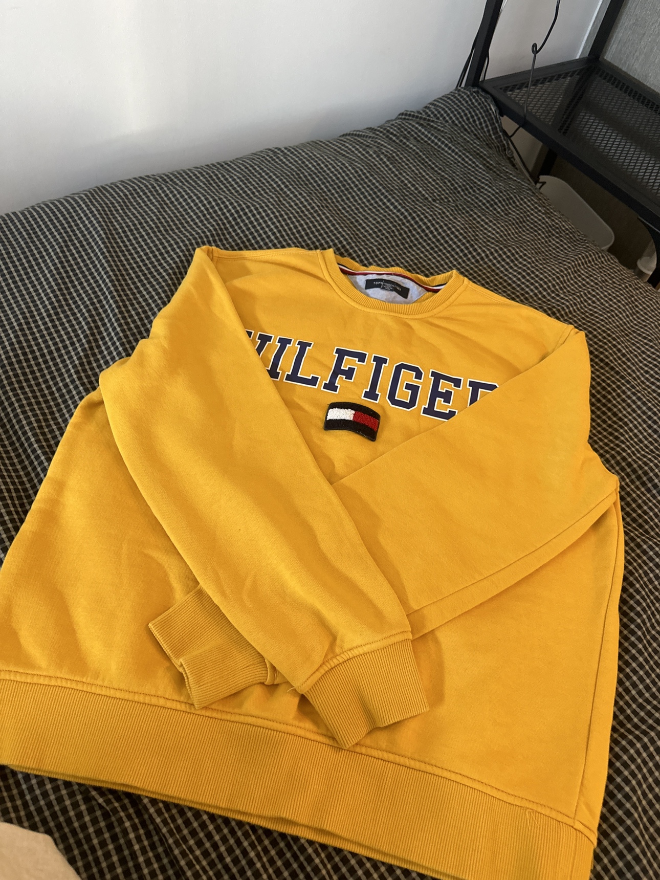 Yellow Tommy Hilfiger Women L sweatshirt image indicator(2)