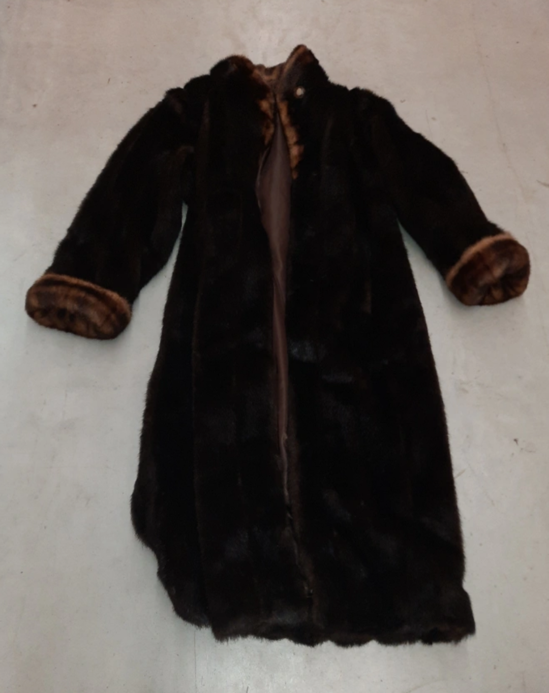 Fabulous Regal FAUX FUR mink full length coat size large image indicator(2)