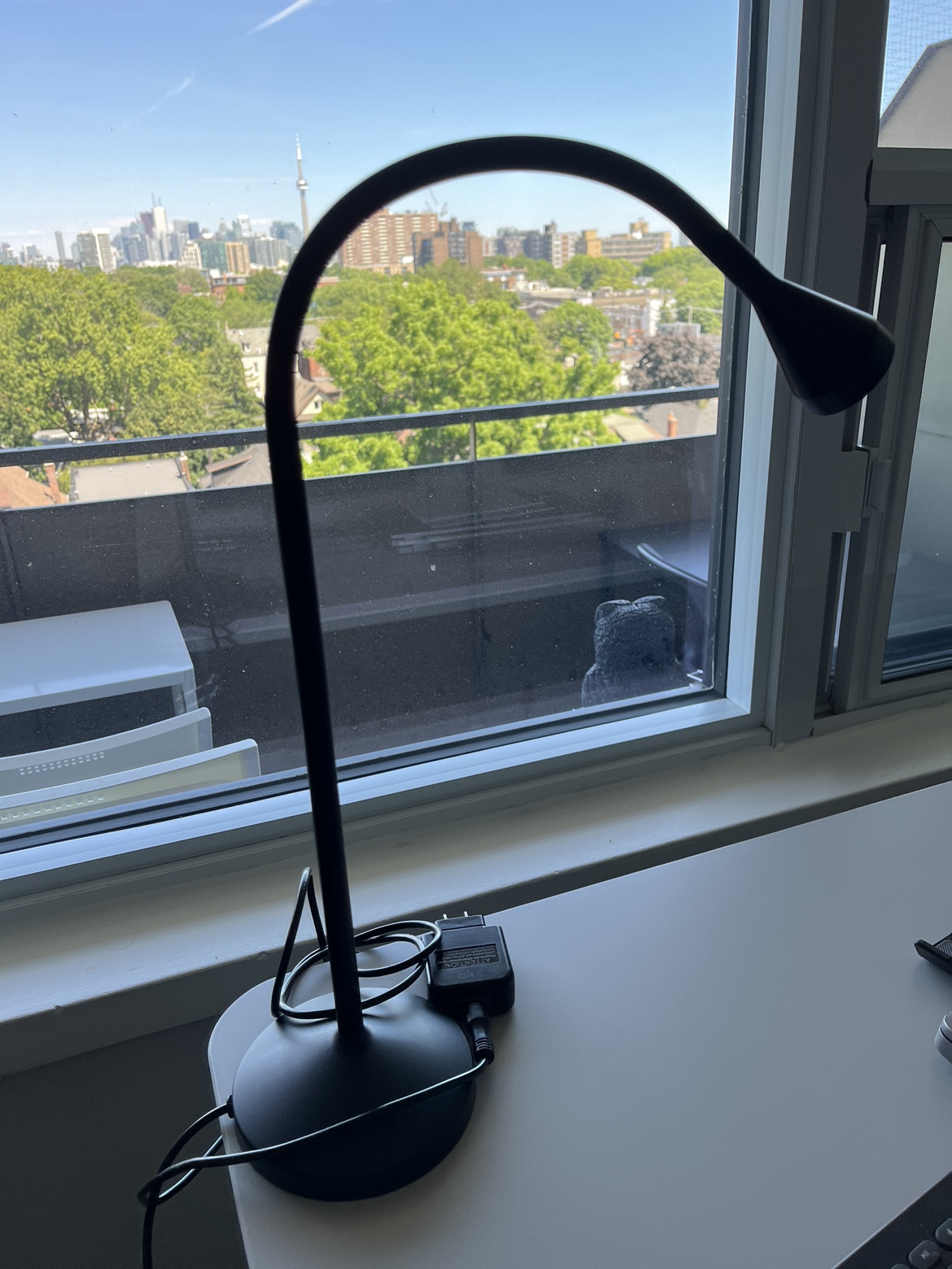 Desk lamp
