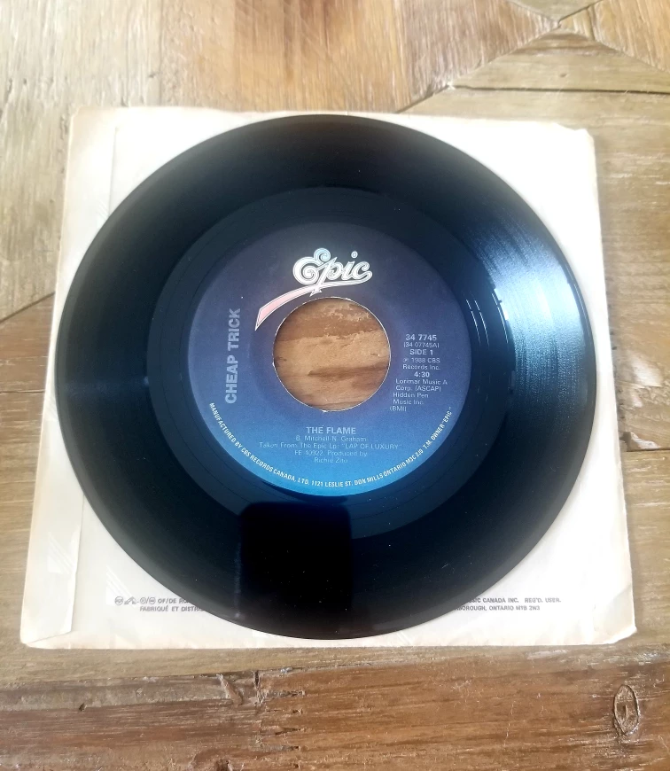CHEAP TRICK "The Flame" 7 inch Vinyl Record 80S VINTAGE