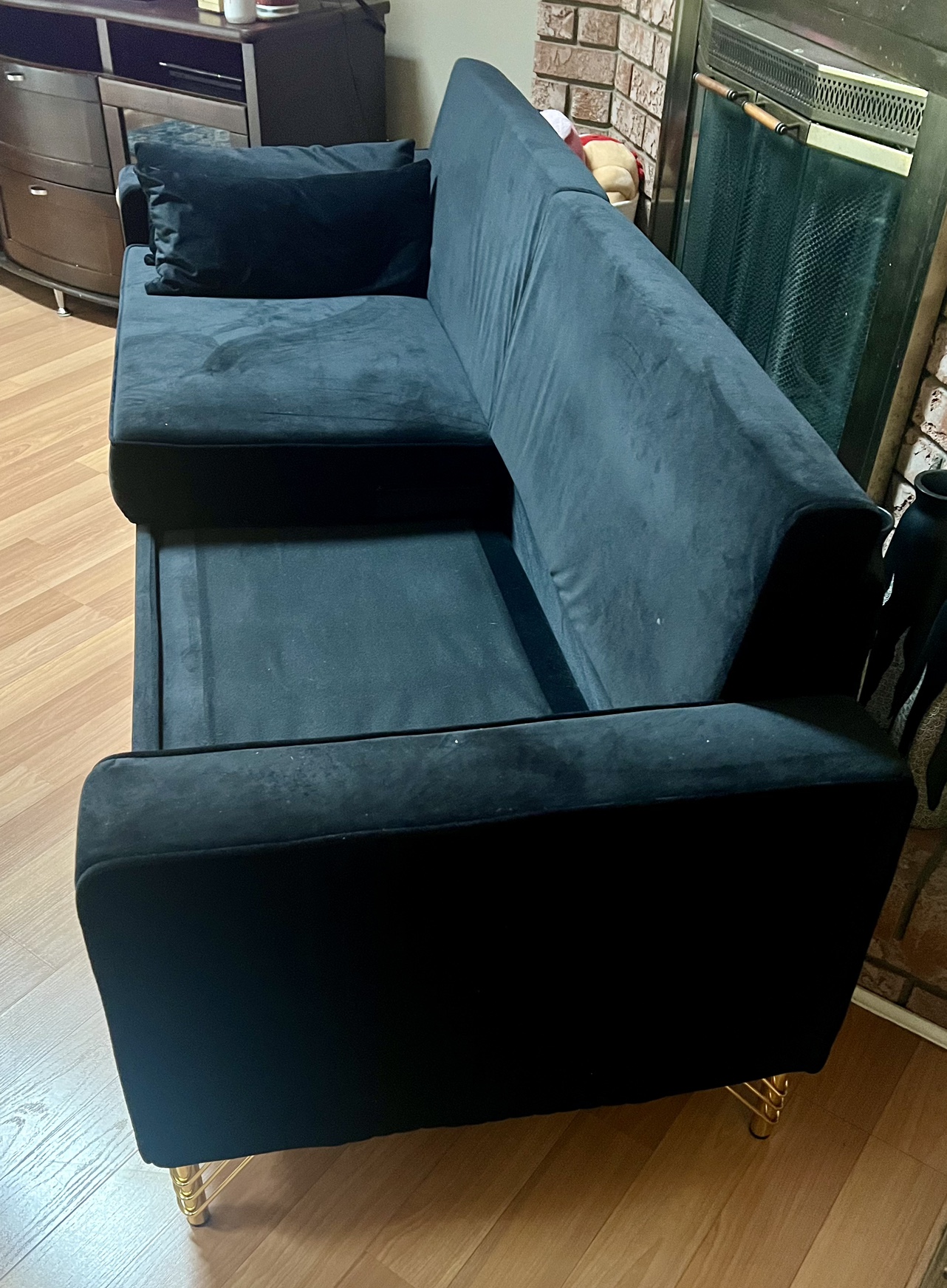 Velvet Sofa / Couch image indicator(4)