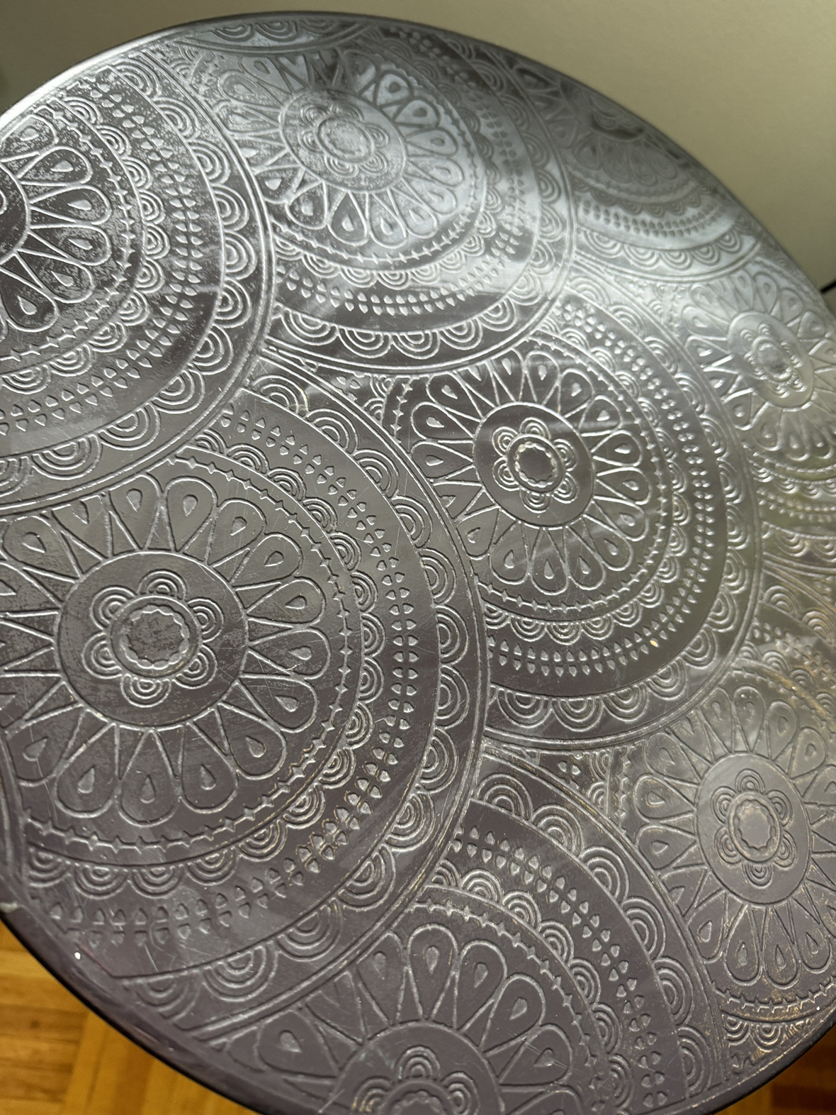 BEAUTIFUL SIDE TABLE METAL