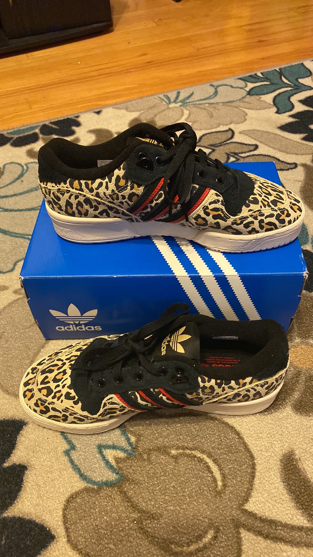 Adidas shoes - photo 2