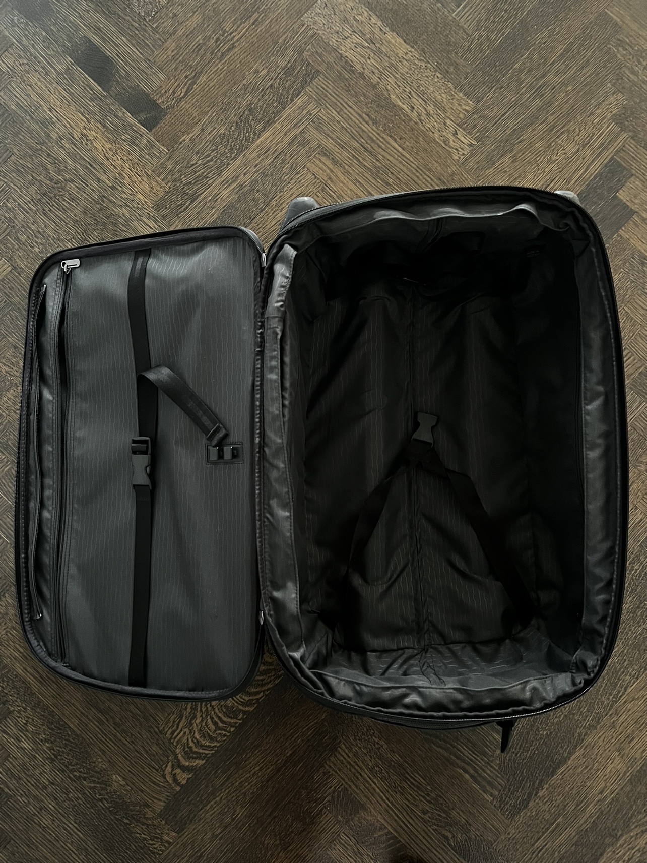 Tumi Carry On Luggage - photo 2