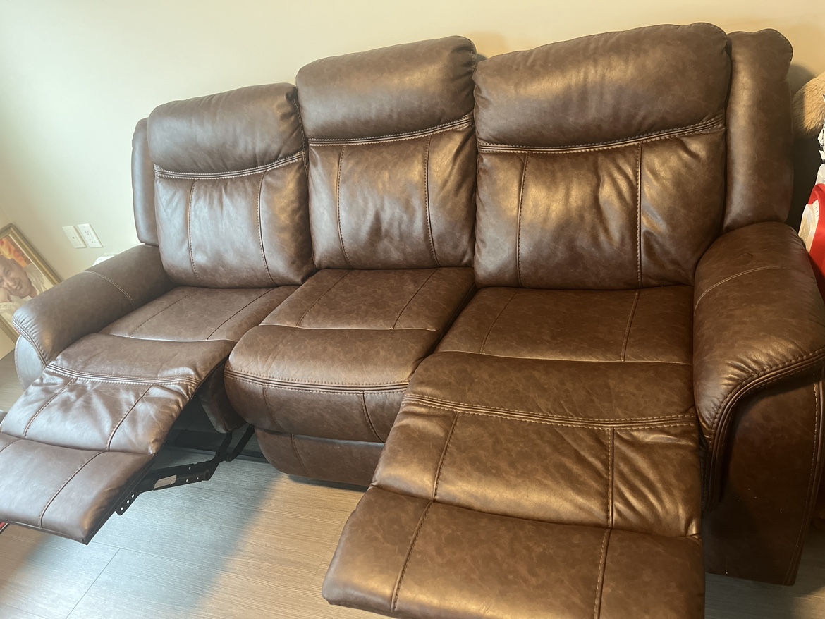 Leon leather Manual recliner sofa - photo 3