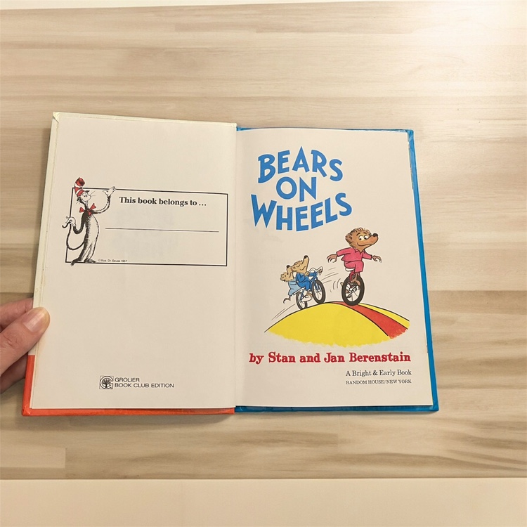 Bears on Wheels A Bright And Early Counting Book Berenstain Bear image indicator(3)