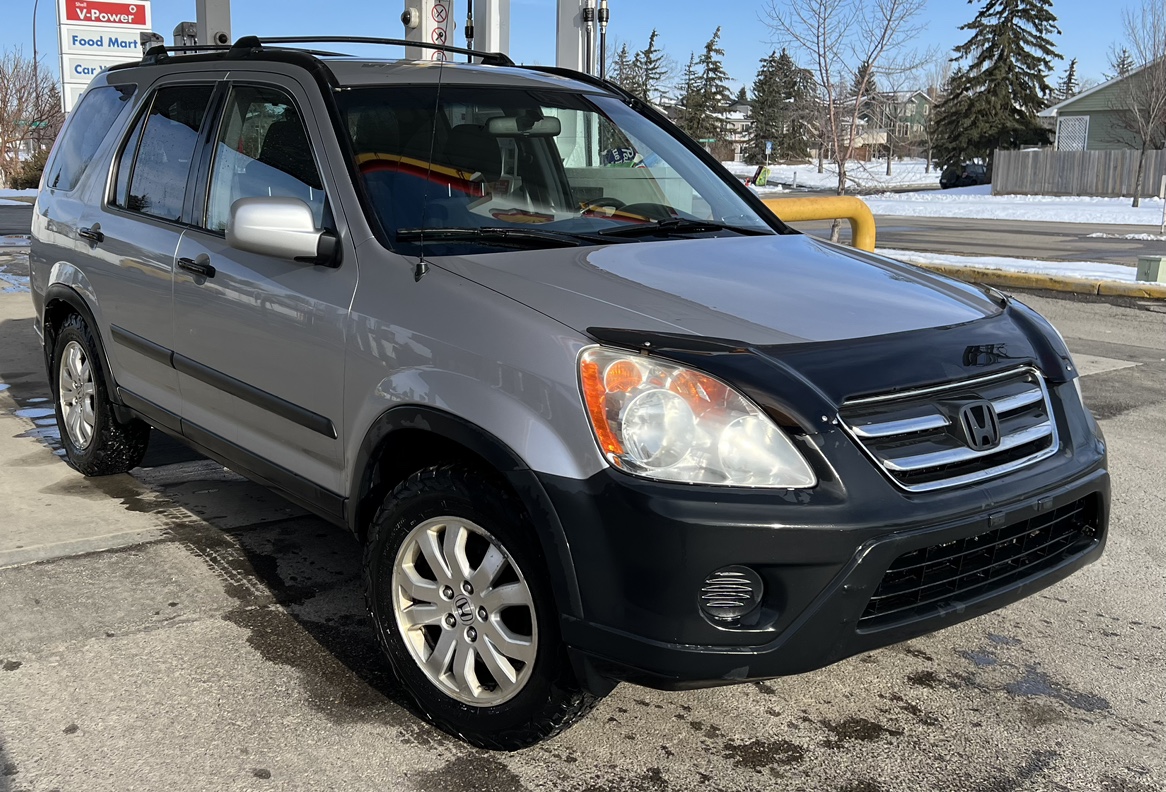 2005 Honda CRV SUV - photo 2