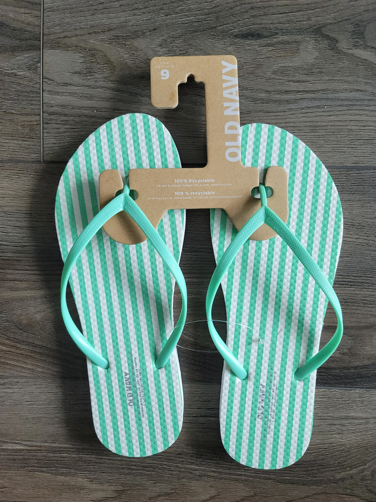 Old Navy Women Flip-Flop #freecycle thumbnail