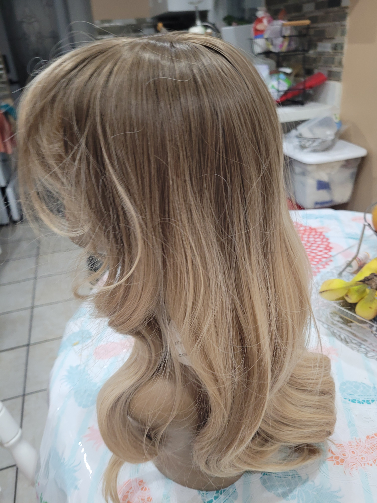 blonde wig thumbnail