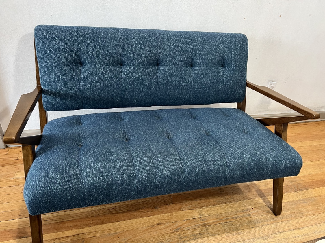 Wayfair love seat - photo 2