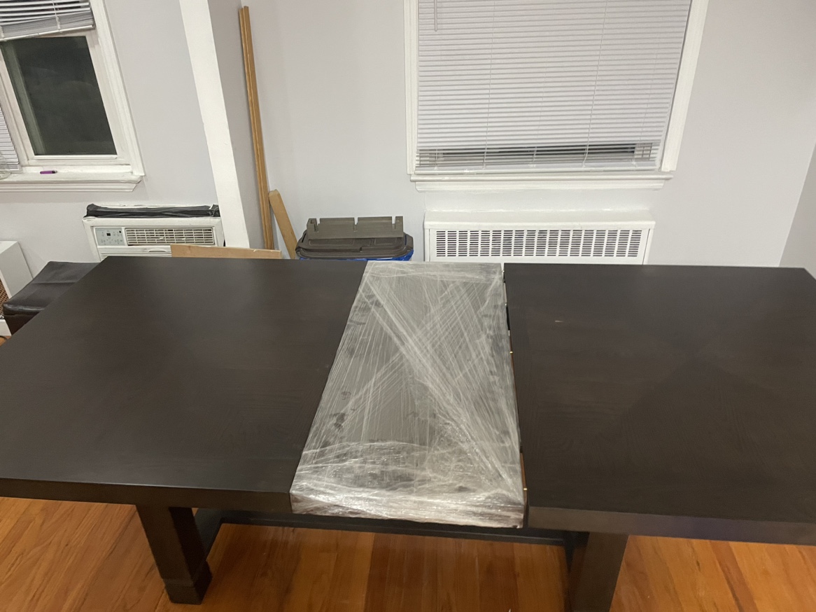 Extendable Wood Table & 4 chairs - photo 3