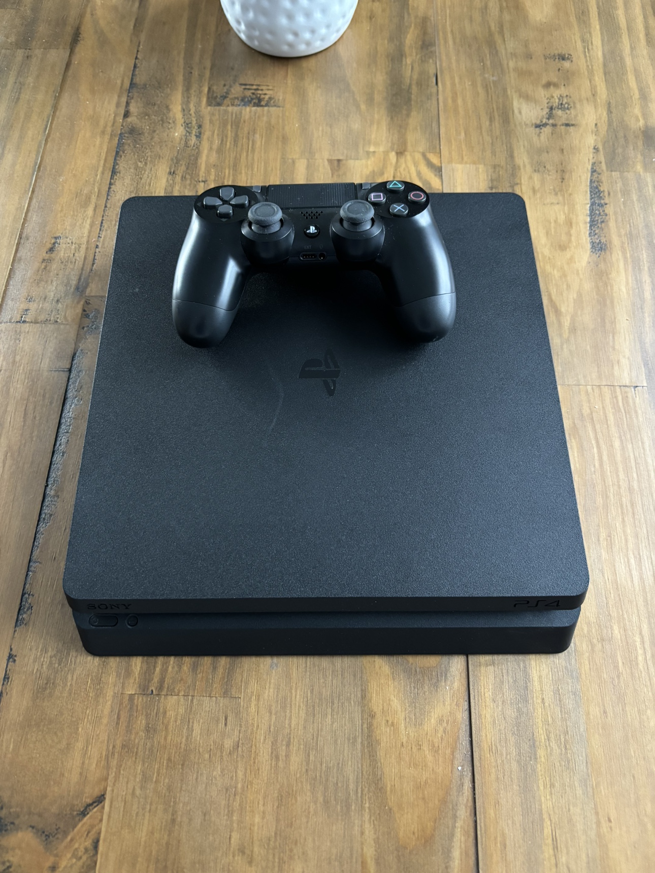 Sony PlayStation 4 Slim