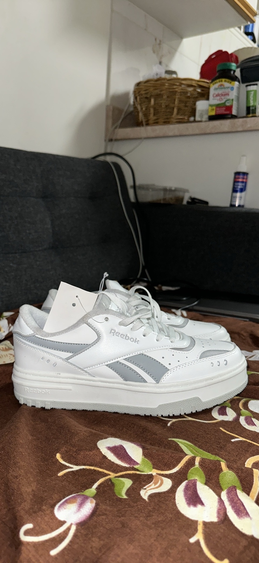 Brand New - Reebok Womens Classics Chalk Casual Lifestyle Shoes - photo 2