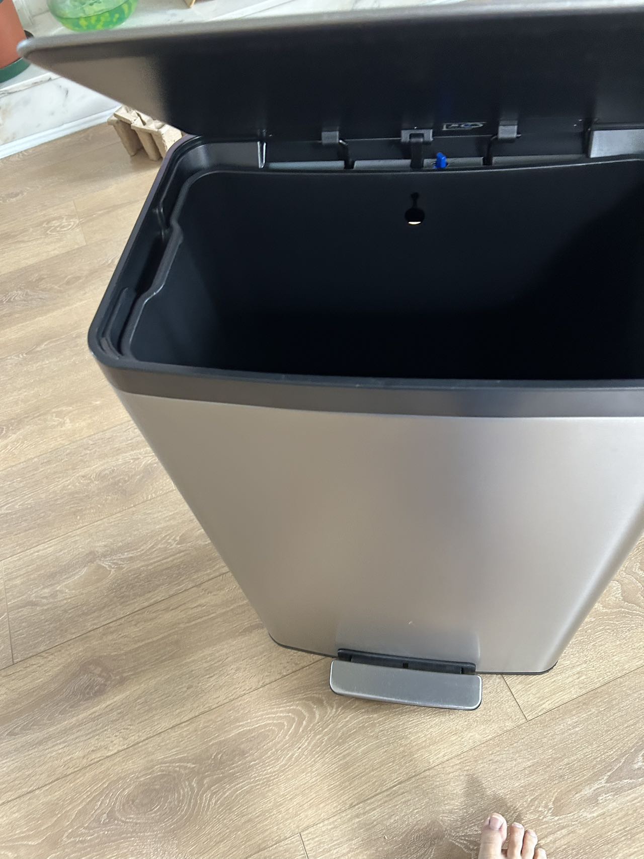 Big trash can - photo 2