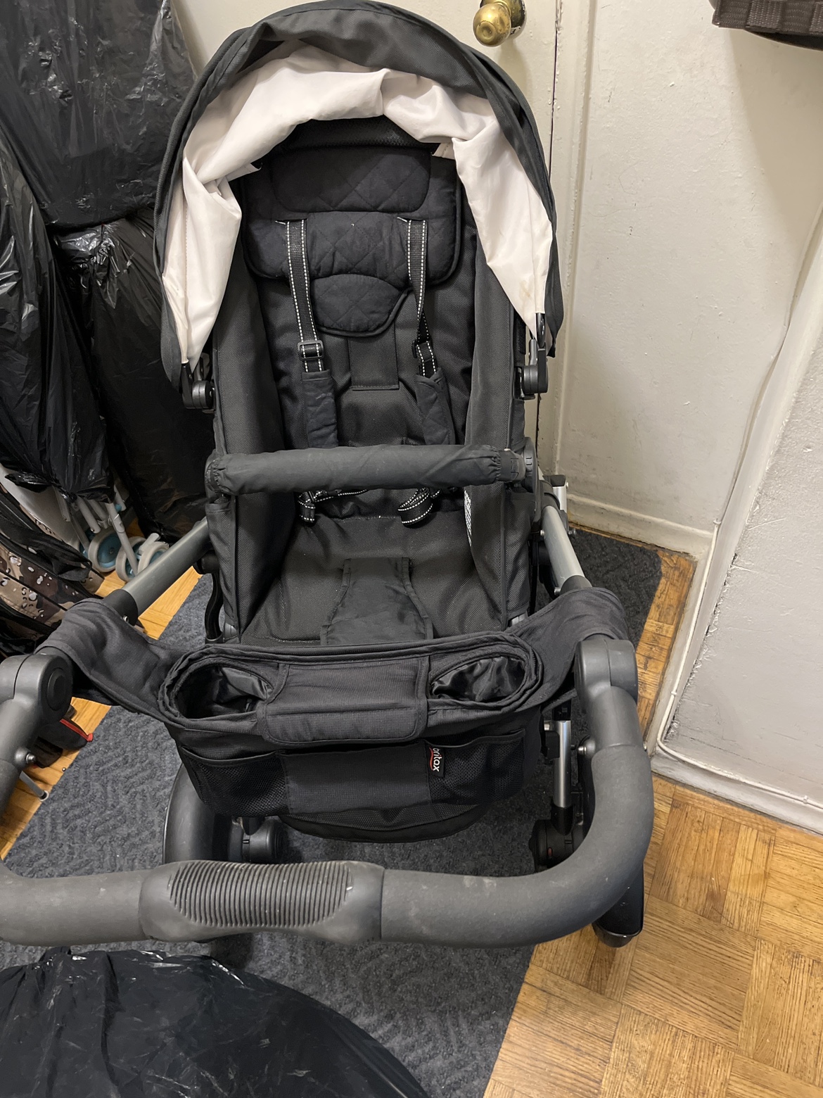 Britax stroller with accessory - photo 3